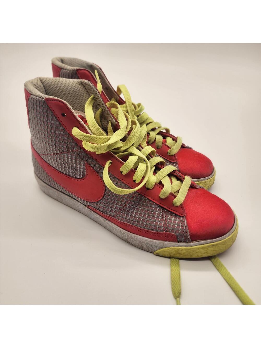 EUC Nike Pink Gray neon Yellow high tops 8